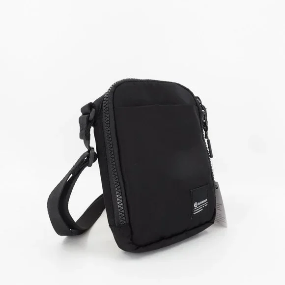 Lululemon Easy Access Crossbody Bag 1.5L Black - Picture 7 of 16